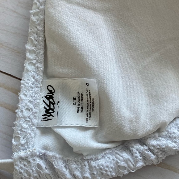 Mossimo White Bikini Top Sz. D - Picture 2 of 4